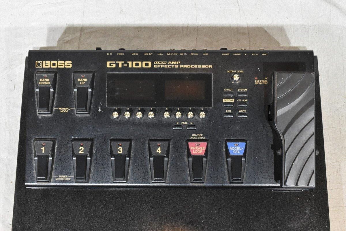 BOSS GT-100 Multi-Effects Guitar Effect Pedal used BOSS GT-100 Multi-Effects Guitar Effect Pedal used