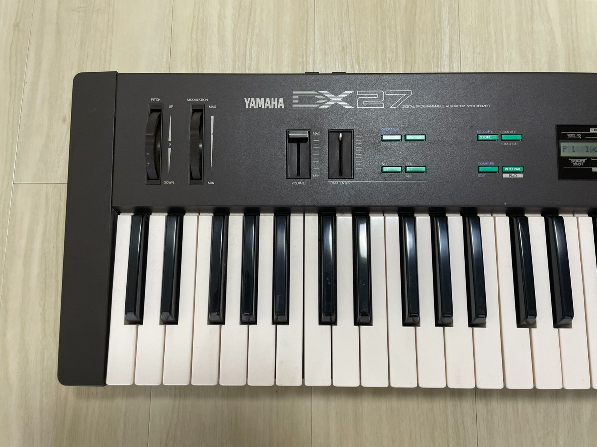Yamaha DX27 シンセサイザー ACアダプター付き 動作品 DX100 Yamaha DX27 シンセサイザー ACアダプター付き 動作品 DX100