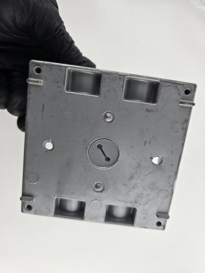 Sigma Engineered Solutions 2-Gang Серая Металлическая Всепогодная Коробка - Изображение 3 из 3