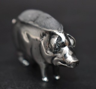 ANTIQUE SILVER PIG PIN CUSHION BIRMINGHAM 1905 HALLMARKED SEWING