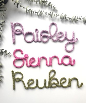 Personalisiertes Namensschild aus Strickdraht - Kinder Kinderzimmer Deko Geschenkidee