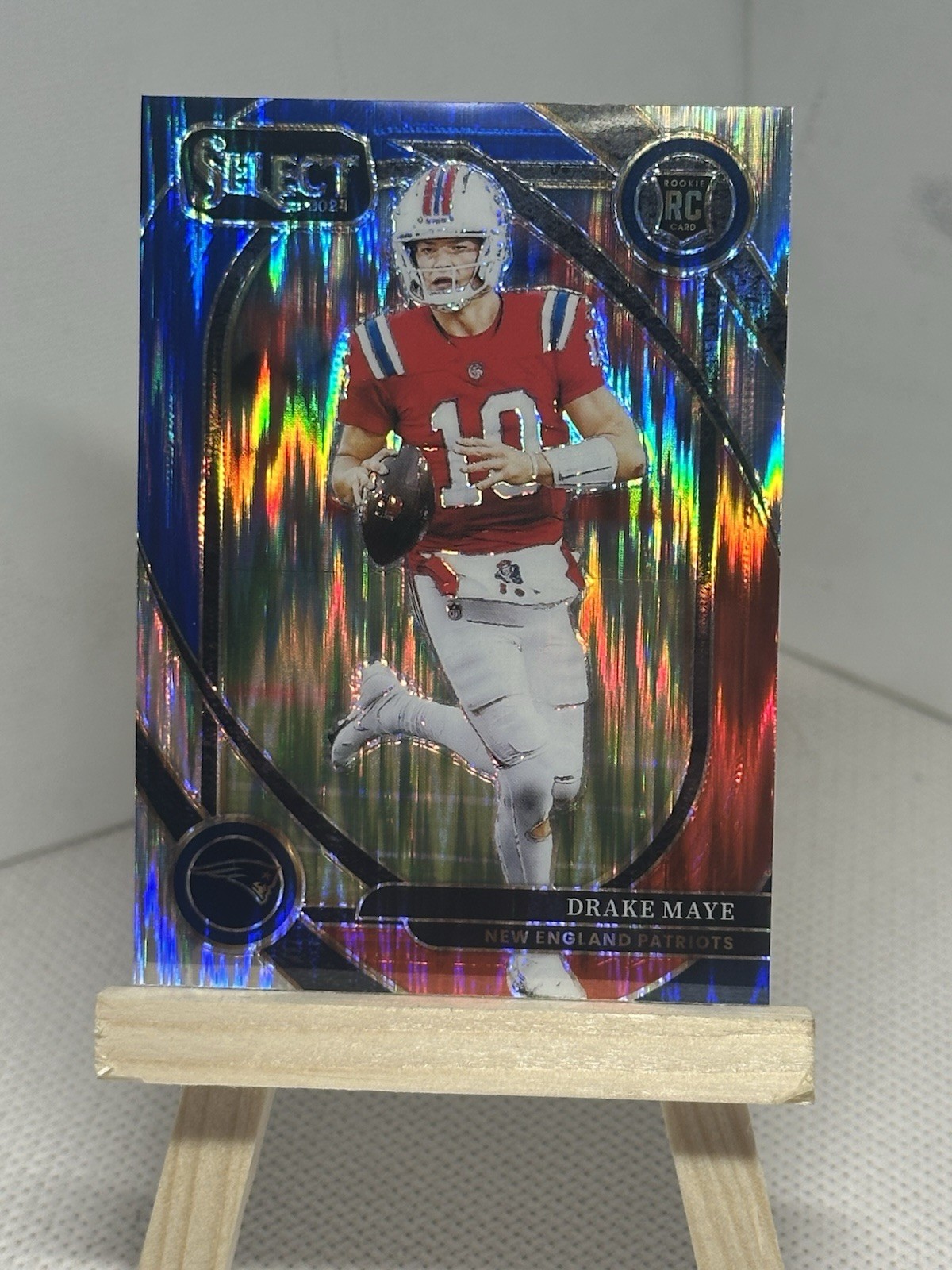 2024 Panini Select Drake Maye Club Level Red And Blue Prizim Shock. Gem Quality