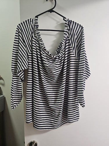 Women's ed.it.ed Off The Shoulder Striped Tie Sleeve Blouse. Size 24