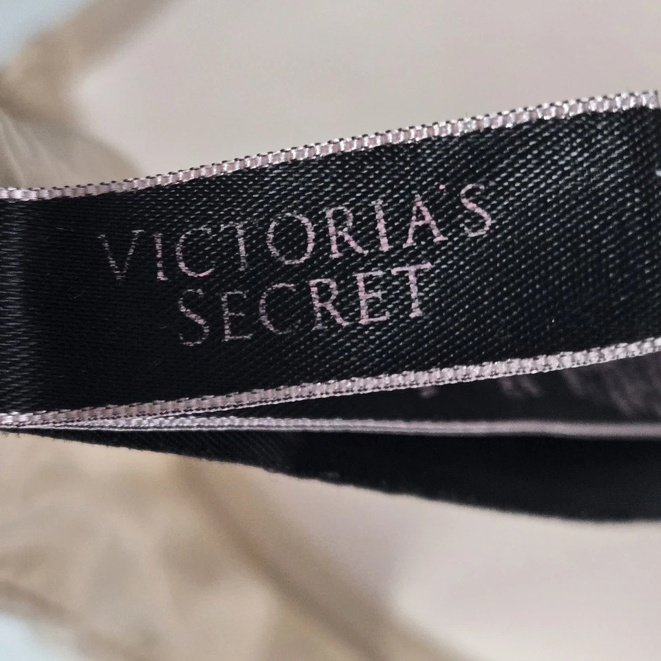 Victoria's Secret Women Bra 38DD Beige Very Sexy Push Up Underwired - Image 3 of 4