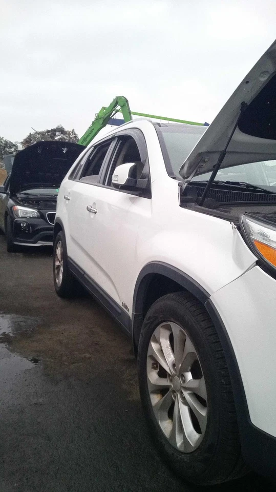 Brazo de control inferior inferior delantero izquierdo usado se adapta a: Kia Sorento 2015 delantero izquierdo Foto 3 de 4