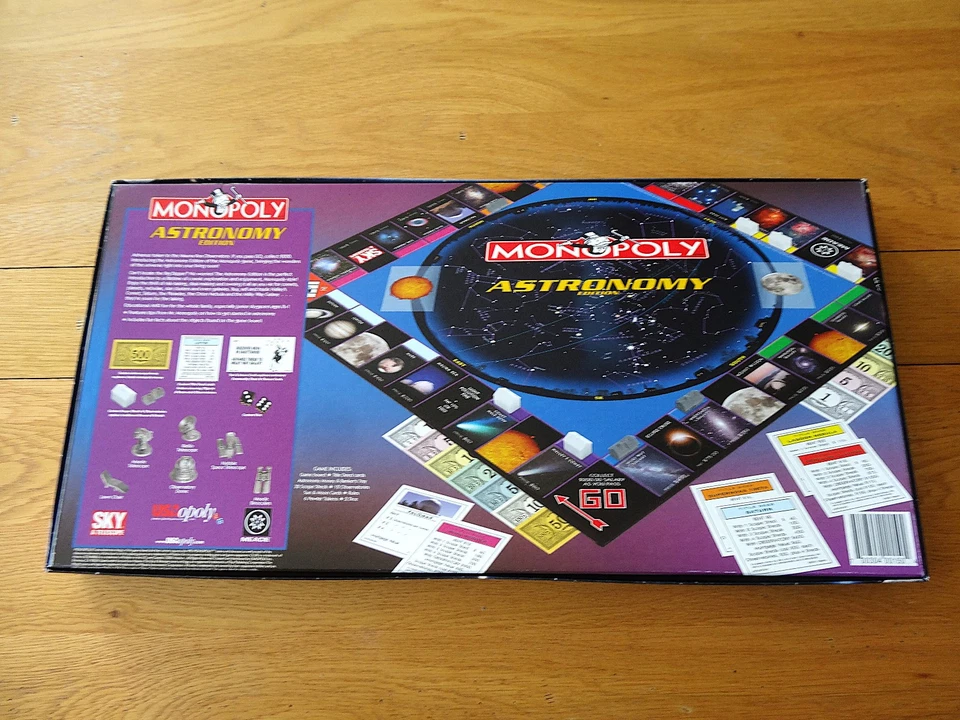 JEU DE SOCIETE AVEC PLATEAU, JETONS DIVERS,  DèS ET CARTES DE JEUX - Photo 2/4