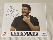 Chris Young Signed Photo 2014 Evergreen State Fair Autographed 8x10