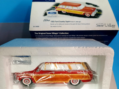 Department 56 Ford 1955 Country Squire Wagon #54950 snow village collection