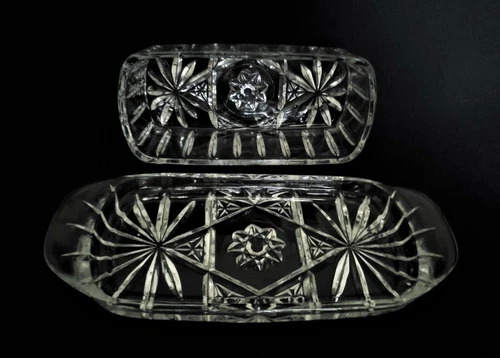 Vintage Anchor Hocking Quarter Pound Covered Butter Prescut pressed glass Dish