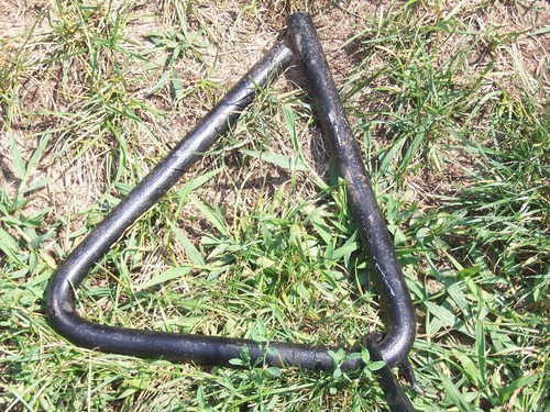 ¿Campana de cena y percha de vaquero triángulo de hierro forjado vintage? - Imagen 8 de 9