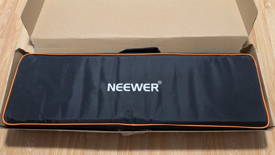 NEEWER ER1-80 80cm App Wireless Control Carbon Fiber Motorized Camera Slider - Image 2 of 4