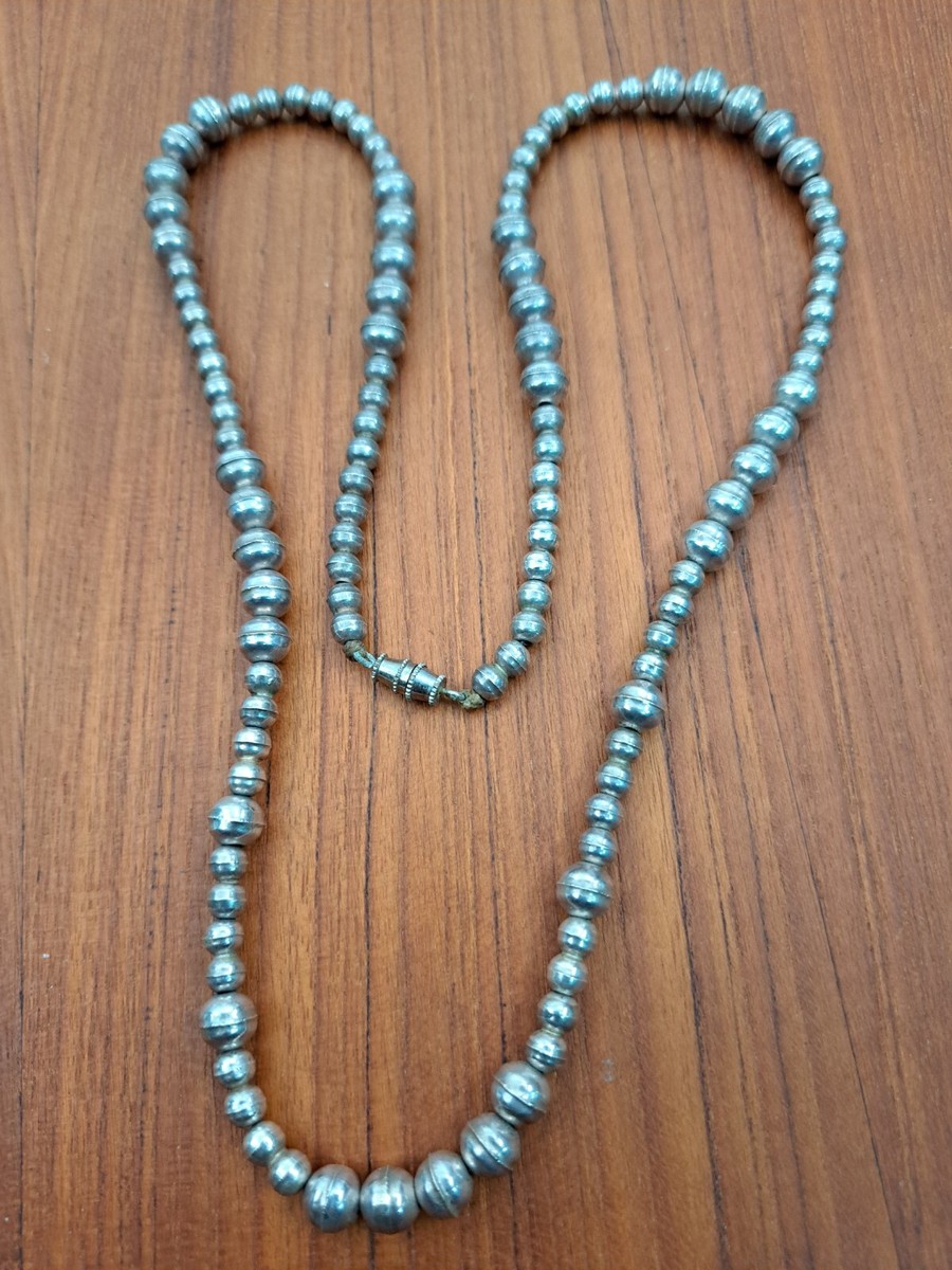 One Of The Bets Vintage Native American Navajo Sterling Silver Bead Necklace One Of The Bets Vintage Native American Navajo Sterling Silver Bead Necklace