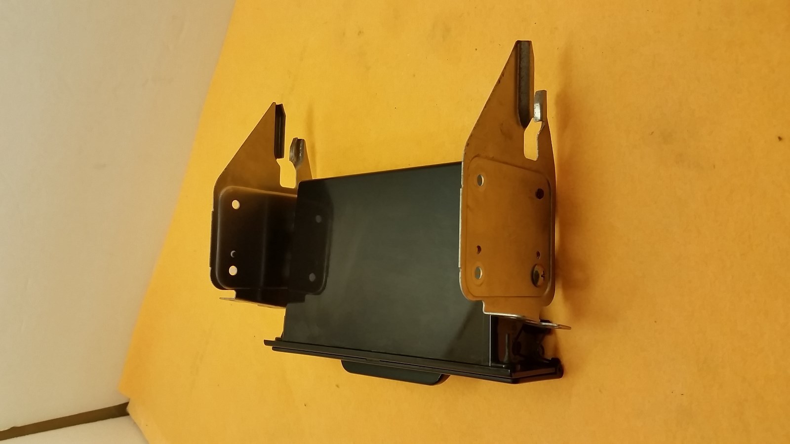 MITSUBISHI MONTERO SPORT NATIVA PAJERO GLOVE BOX RADIO ACCESS BOX