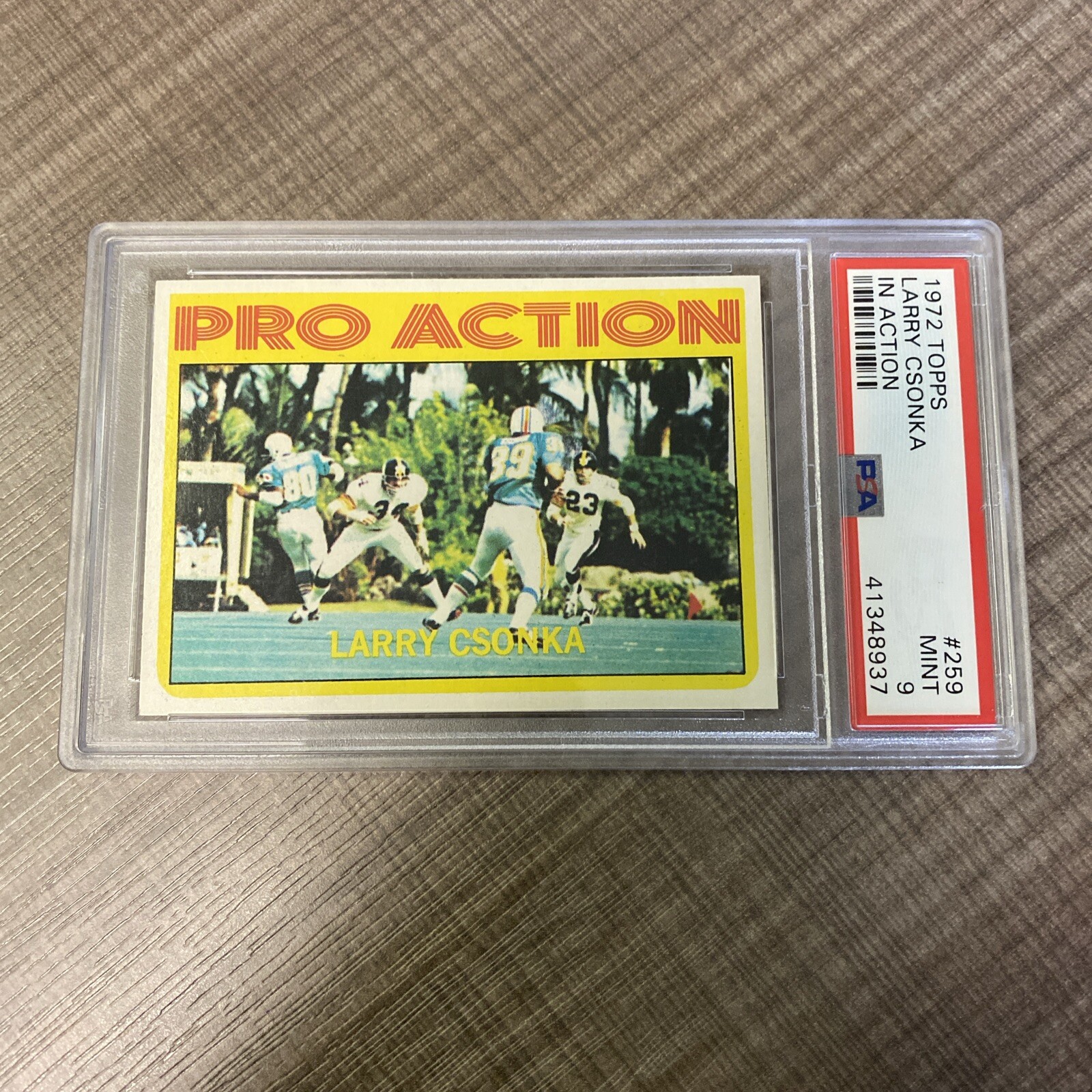 1972 Topps #259 Larry Csonka In Action PSA 9