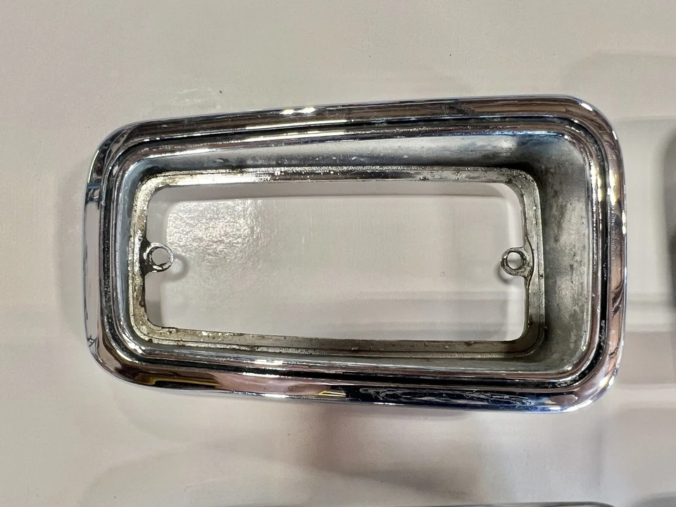 Корпуса габаритных огней для Mazda Rx2 616 - Изображение 4 из 4