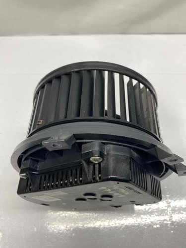 GMC Yukon blower motor 17 18 19 20 front blower fan motor assembly OEM 23412312 - Picture 6 of 8