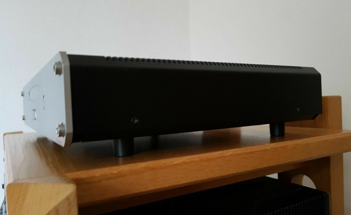ROKSAN CASPIAN M SERIES-1 STEREO POWER AMPLIFIER. IN