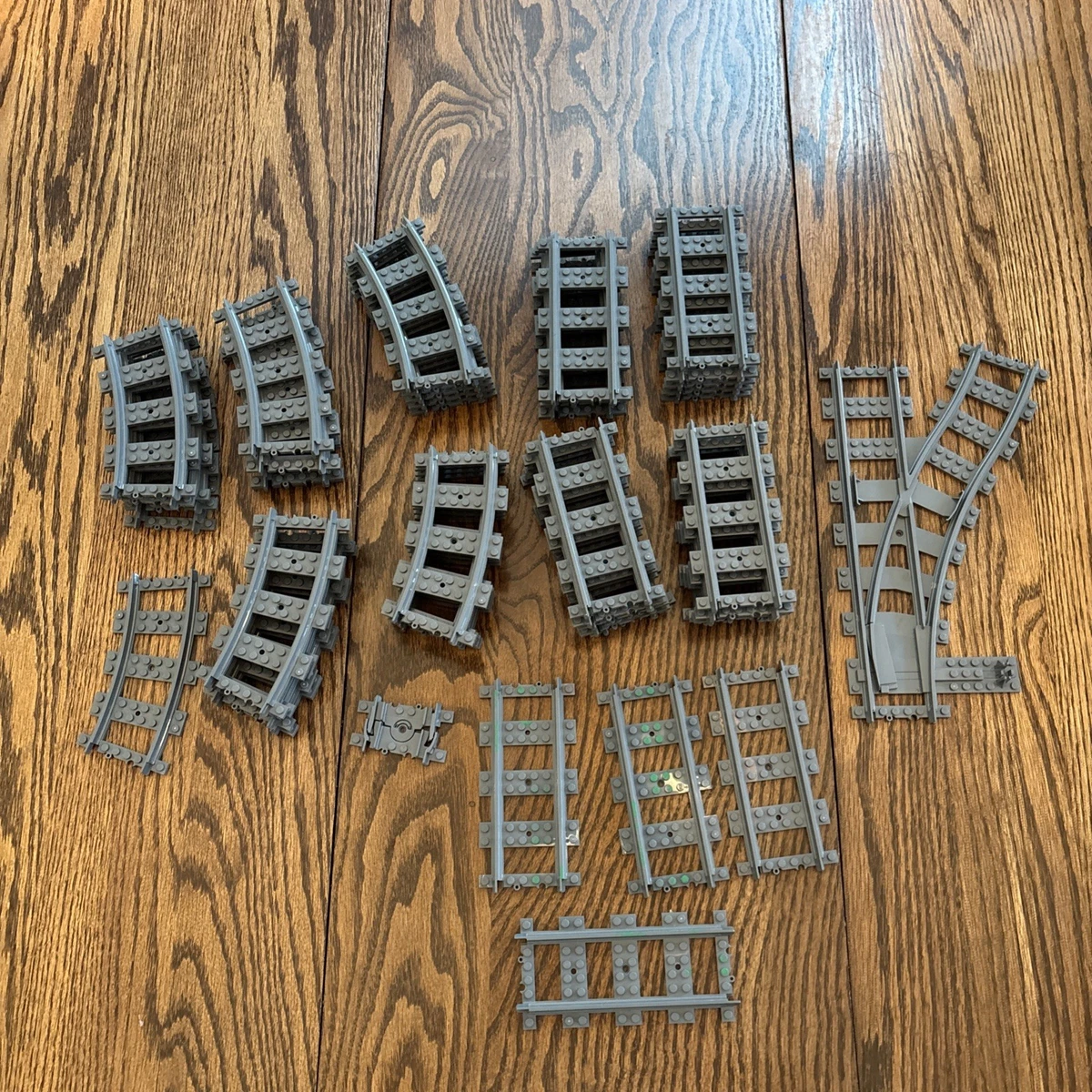 Lot De 55 Rails Et Trains - Marque RC (réf: 53400, 53407, 53401, 88492c00) - Pour Sets Lego