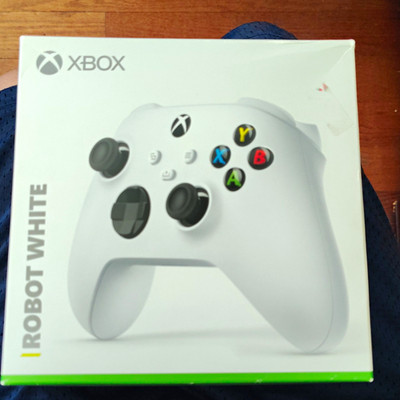 Microsoft Xbox Wireless Controller Robot White, MPN QAS-00001 (Model 1914)