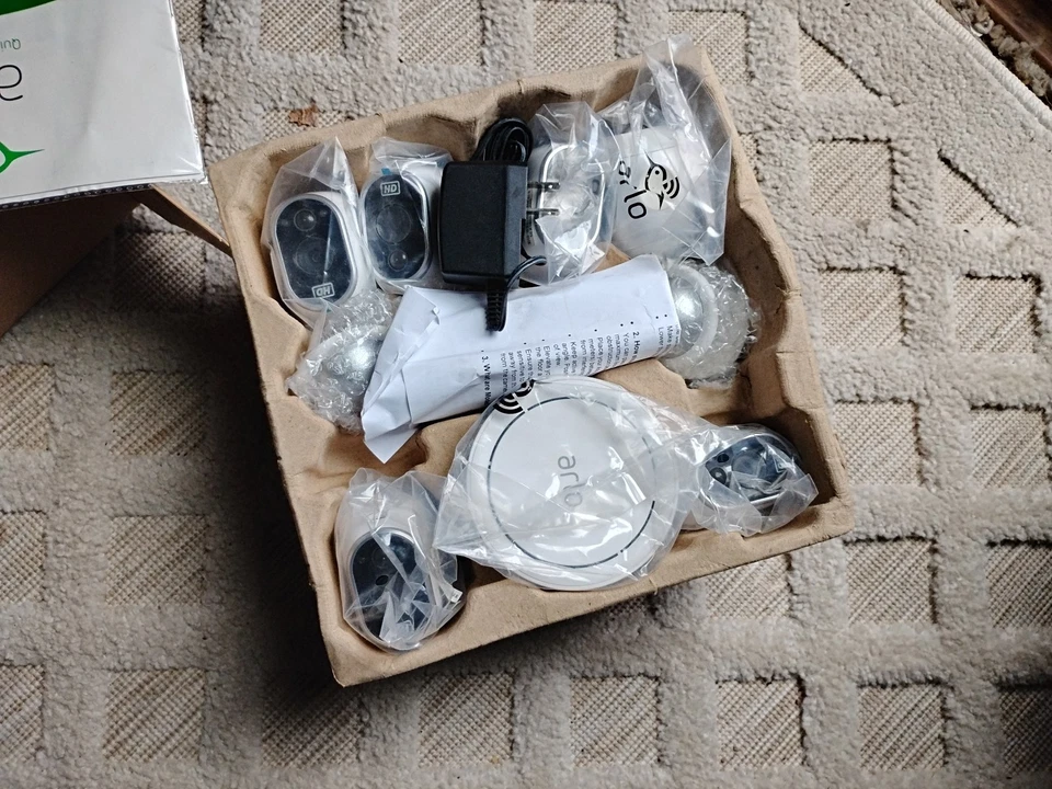 ✅ Sistema de seguridad Netgear Arlo HD para el hogar 6 cámaras sin cables (VMS3630B-100NAS) NUEVO Foto 3 de 4