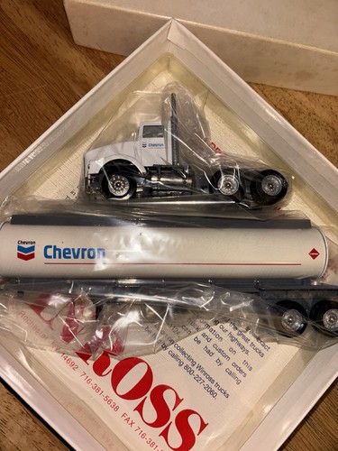 Vintage Winross Chevron Kenworth Tanker 1:64 Scale Mint New In Box - Picture 2 of 6