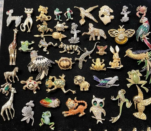 42 Vintage Animal & Insects Brooch Rhinestones Costume Jewelry Lot Some Signed