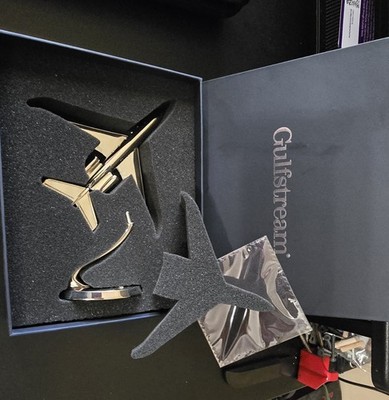 Gulfstream G300 Private Jet Aircraft Model Collectible with Presentation Box