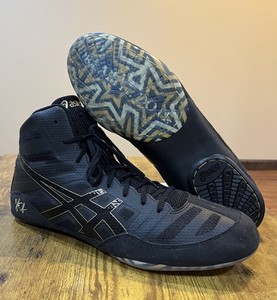 asics jordan burroughs training shoes