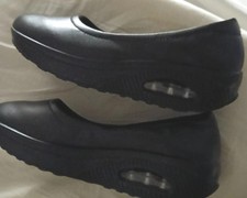 Black Ladies Slip On 8.5 Air Sole Work wear Slip On