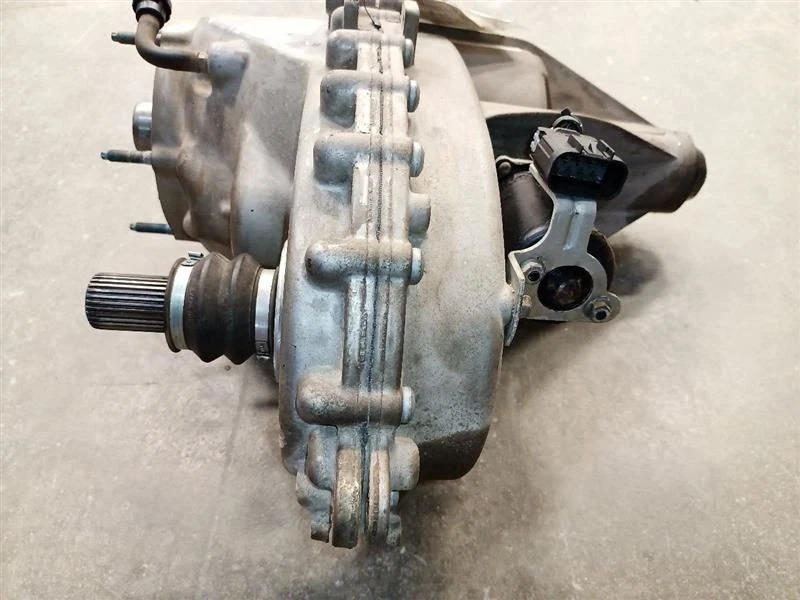 2018 RAM1500 Transfer Case BW 44-45  9751810 - Image 2 of 4