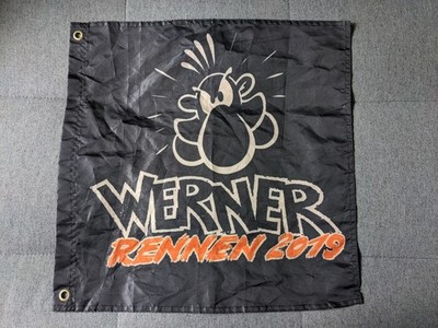 Brösels Werner Das Rennen 2019 Merchandise Fahne Flagge, 50x50cm
