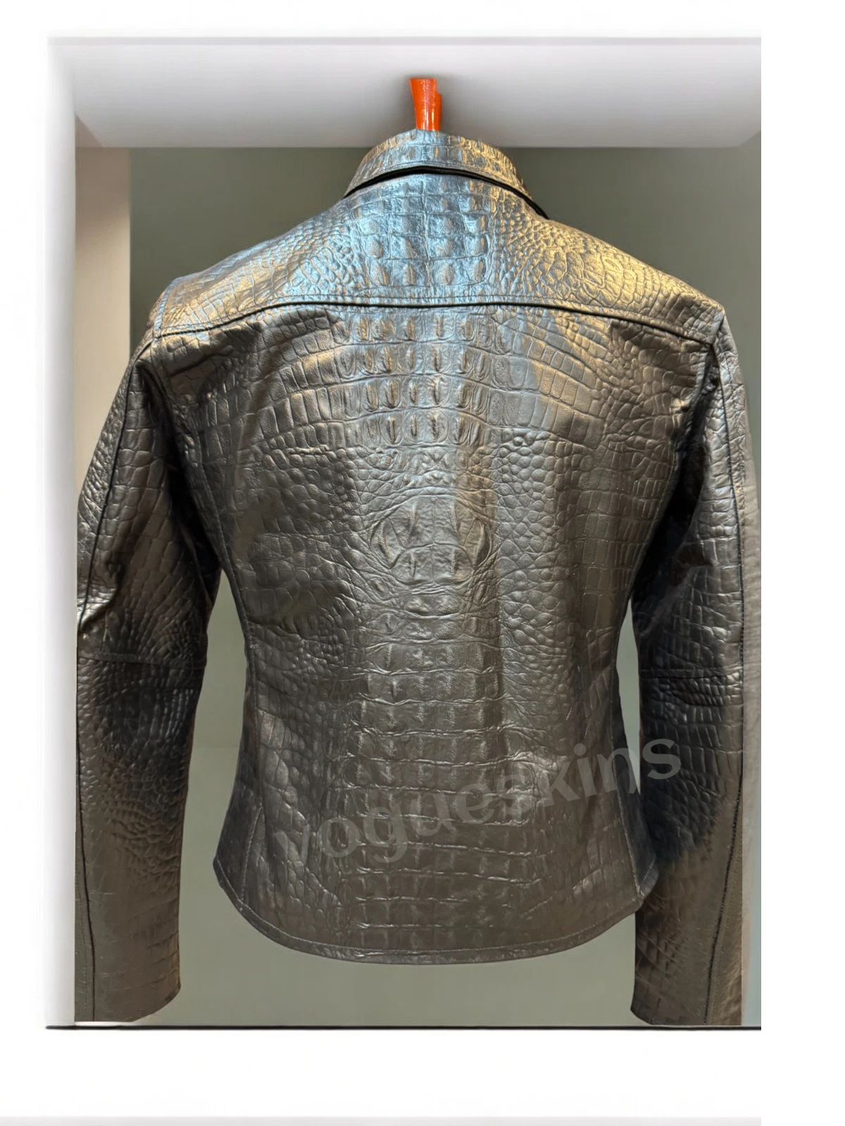 Men's Black Leather Jacket Crocodile Embossed Pattern Alligator Leather Jacket
Opens in a new window