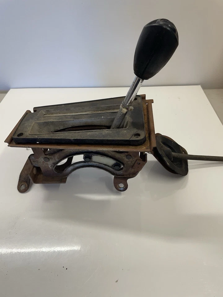 1973-1981 Chevrolet Camaro Automatic Floor Shift With Linkage - Image 3 of 4