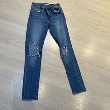 Levi Levi  s Women  s 721 High Rise Skinny Jeans Size 26 Distressed