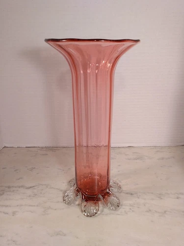 Blenko? Pilgrim?  Ribbed Pink Art Glass Vase, Footed Base, VTG
