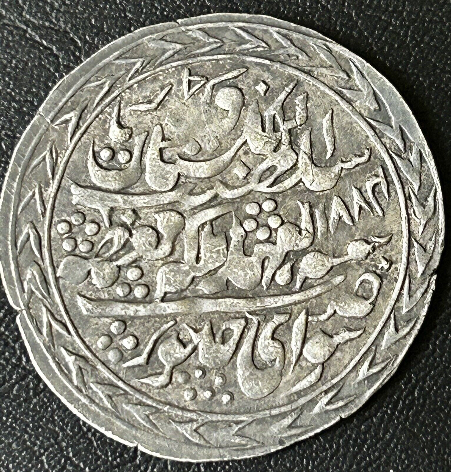 Foto 1 di 2