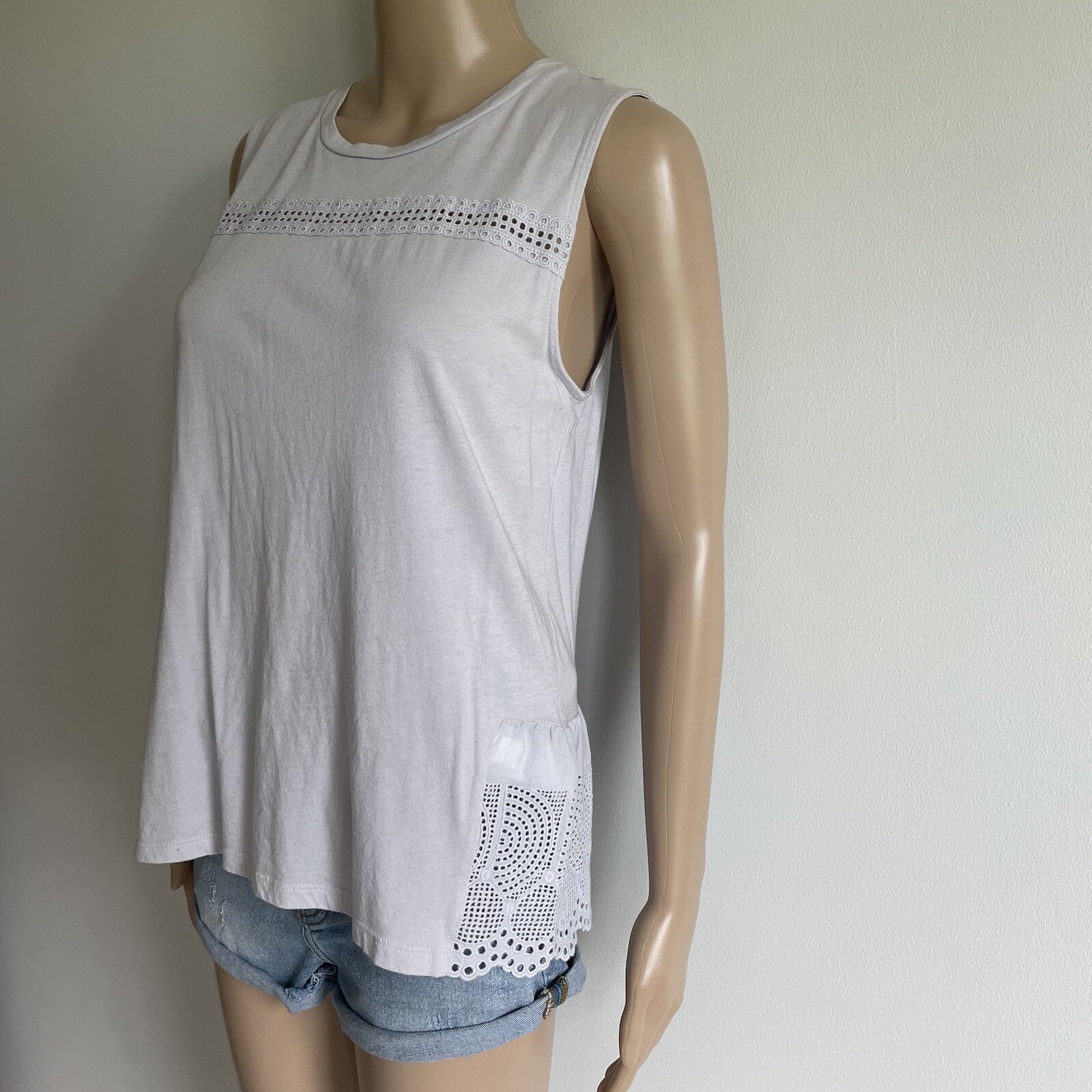 Banana Republic Solid Light Pale Blue Crewneck Sl… - image 3