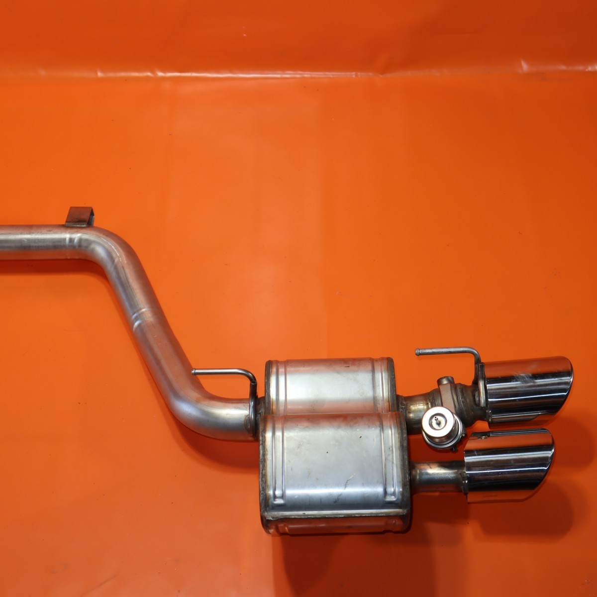 MASERATI GHIBLI EXHAUST MUFFLER PIPE LEFT REAR 2014 2015 2016 2017 2018 2019 OEM