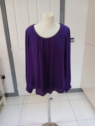 Wallis Petite Sz Medium Purple Top, lined, chiffon, gold diamante detail, pullon