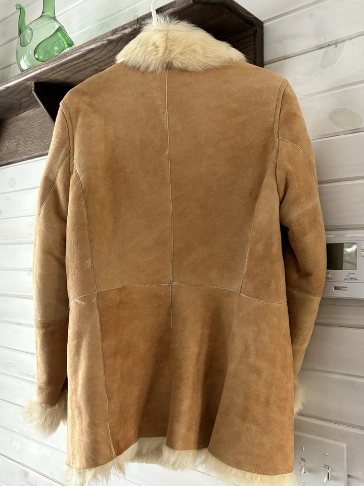 Abrigo de invierno de lujo para mujer Foto 2 de 4