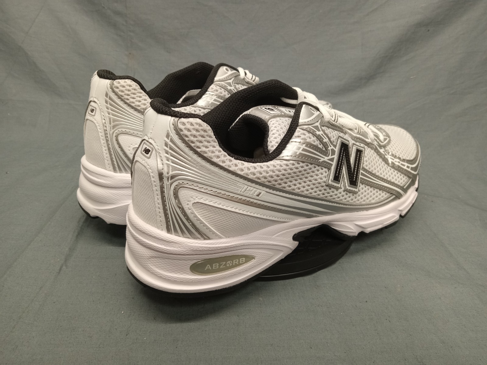 New Balance Women's 740 Sneakers U740NW2 Mesh White Silver Size 6.5 NEW NO BOX! thumbnail 8