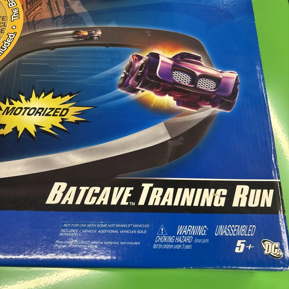 Mattel Hot Wheels The Batman Batcave Training Run Race Track & Batmobile - Image 2 of 4