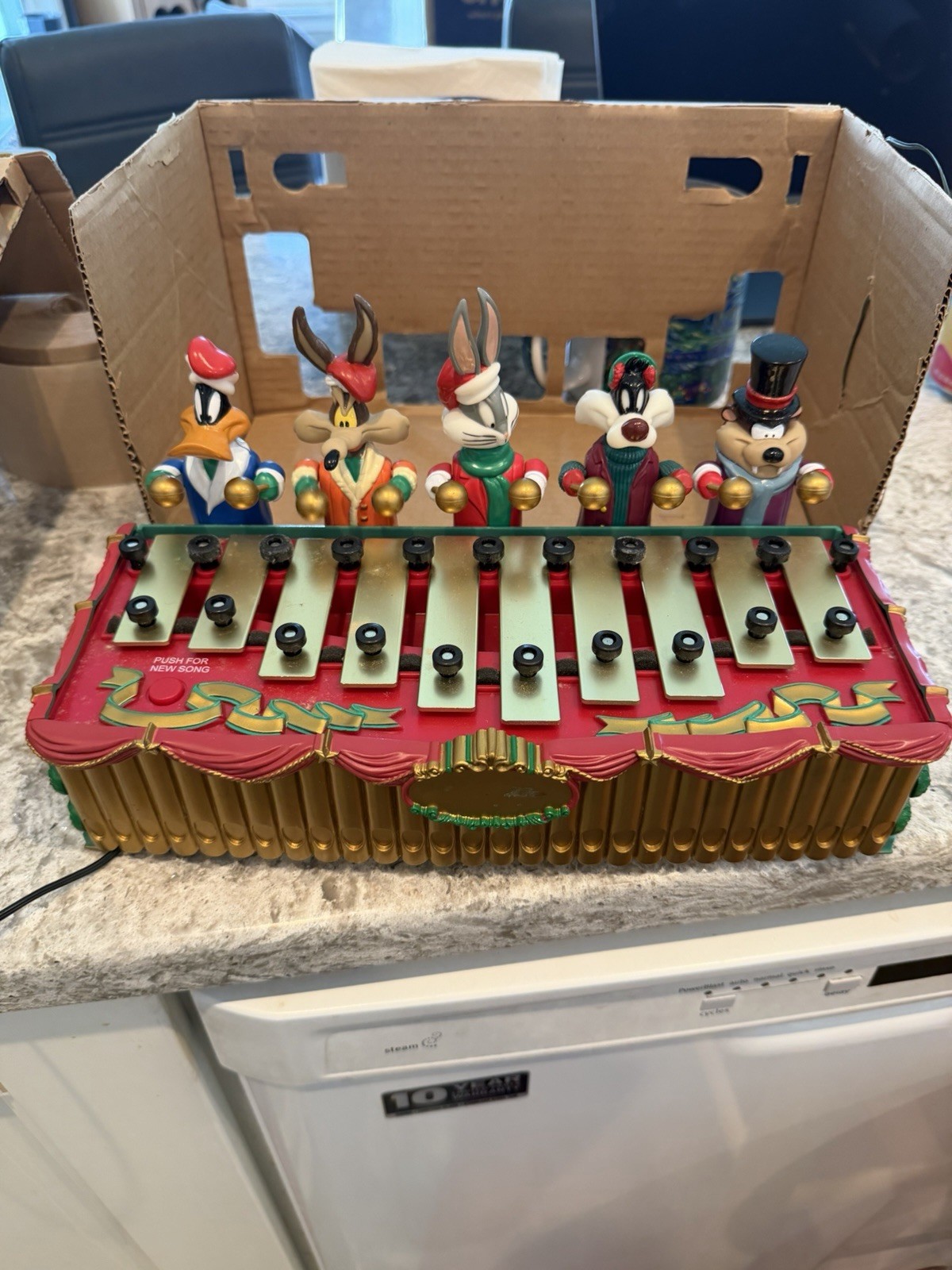 Vintage 1996 Christmas Bugs Bunny Merry Music Makers Xylophone Looney Tunes