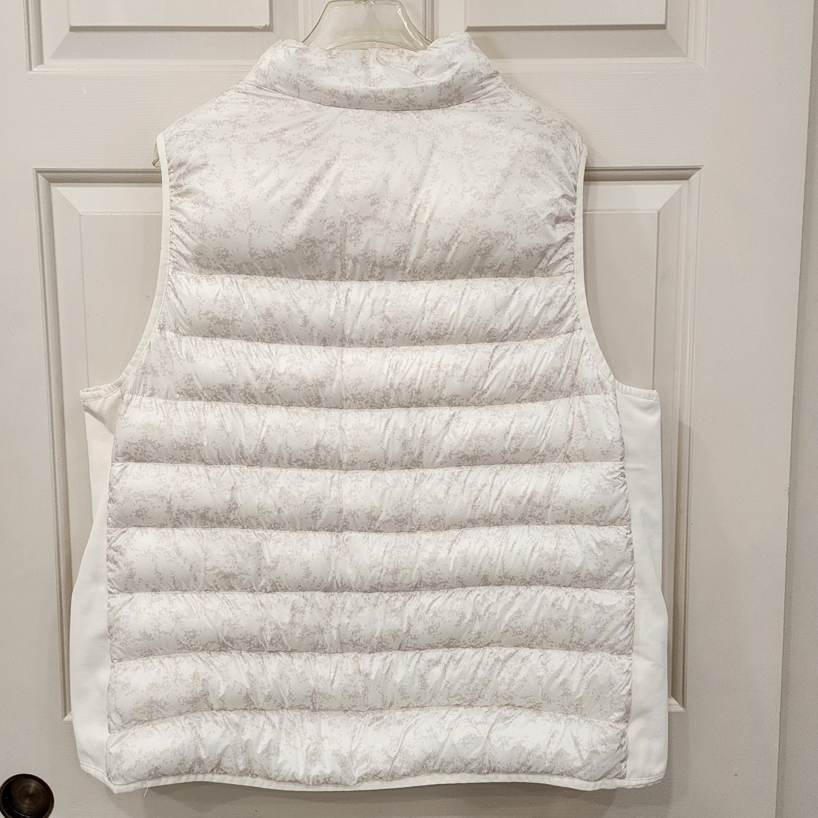 Fabletics 1X  Essentials Bone Elliot Puffer Vest … - image 7