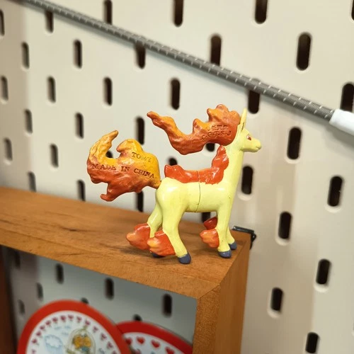 Vintage TOMY Pokemon RAPIDASH 2" Figure CGTSJ Nintendo Toy READ DESCRIPTION