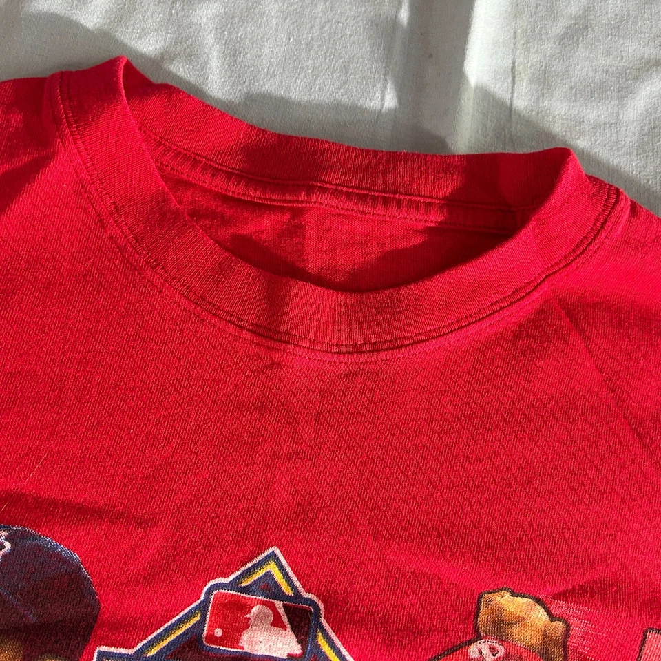 2008 PHILLIES VS RAYS VTG MLB WORLD SERIES RED ROSTER GRAPHIC T-SHIRT LARGE RARE - Image 3 of 4