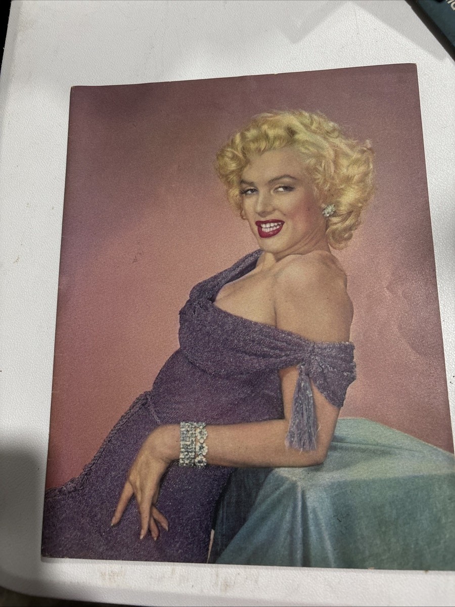 MARILYN MONROE PIN-UPS MAGAZINE 1953 MACO MAGAZINE CORPORATION