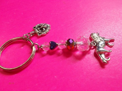 CUTE LION CHARMS ON A CRYSTAL BEAD KEY RING - HEMATITE / CLEAR # 45 K - Picture 7 of 9