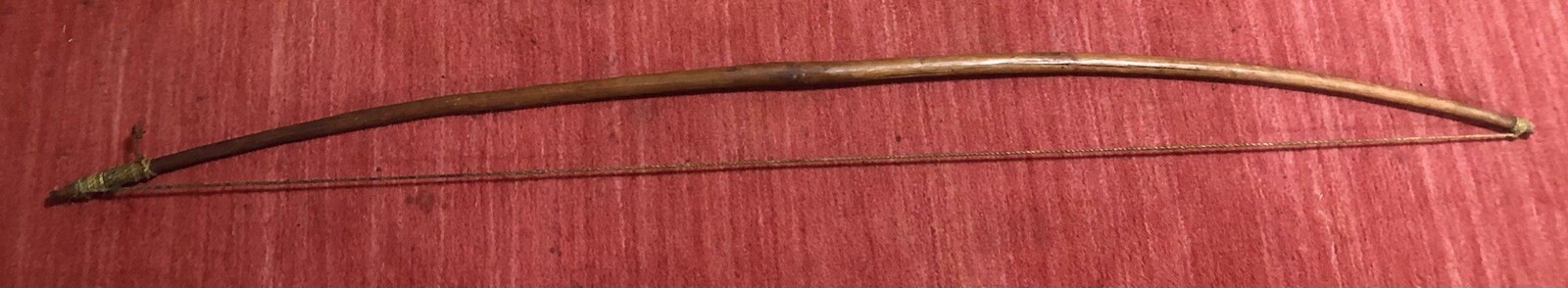 VINTAGE WOODEN LONG BOW 1950'S 62" HARDWOOD HUNTING BOW HANDMADE COLLECTIBLE