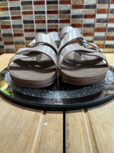 GORGEOUS FITFLOP SKINNY CRISS CROSS SOFT GOLD MOCK SNAKE SLIDE SANDALS SZ 7 - Picture 4 of 16